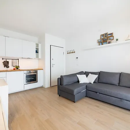 Apartamento Giardino Al Mare - Bilocale Con Piscina E Grande Giardino A Due Passi Dal Mare *