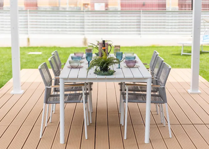 Appartamento Giardino Al Mare - Bilocale Con Piscina E Grande Giardino A Due Passi Dal Mare