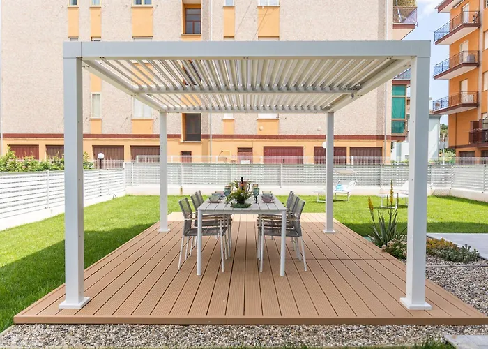 Appartamento Giardino Al Mare - Bilocale Con Piscina E Grande Giardino A Due Passi Dal Mare *